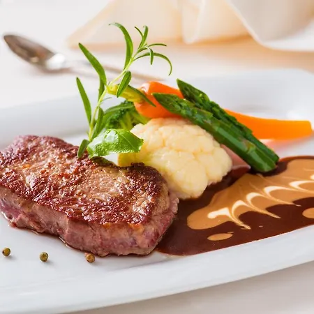 & Restaurant Goldener Pflug