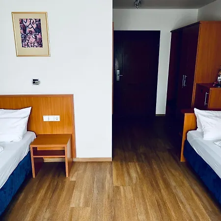 & Restaurant Goldener Pflug Ludwigsburg