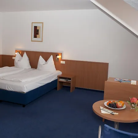 金色弗拉格餐厅酒店 4*