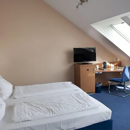 金色弗拉格餐厅酒店 酒店 路德维希堡