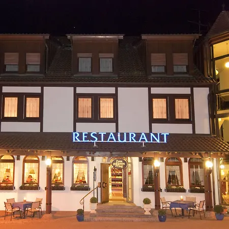 & Restaurant Goldener Pflug فندق