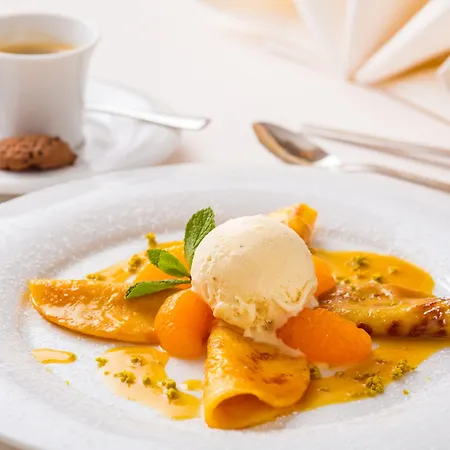 金色弗拉格餐厅酒店