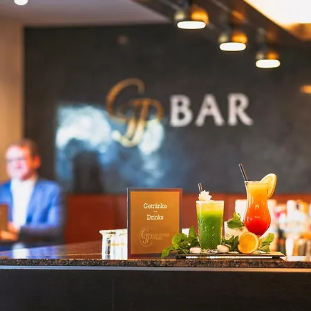 金色弗拉格餐厅酒店 4*