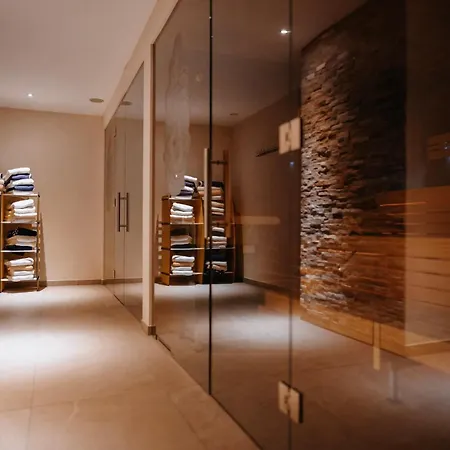 金色弗拉格餐厅酒店 酒店