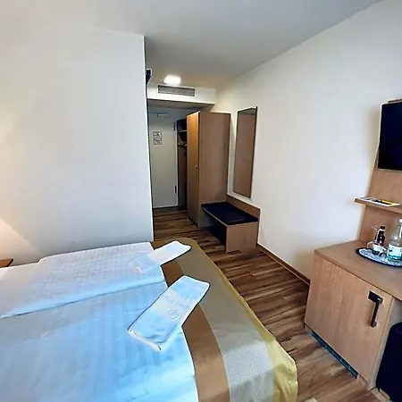 Hotel & Restaurant Goldener Pflug Ludwigsburg