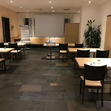 金色弗拉格餐厅酒店 酒店