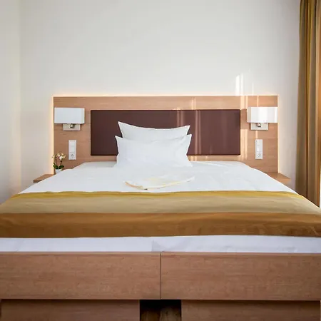 & Restaurant Goldener Pflug 4* Ludwigsburg
