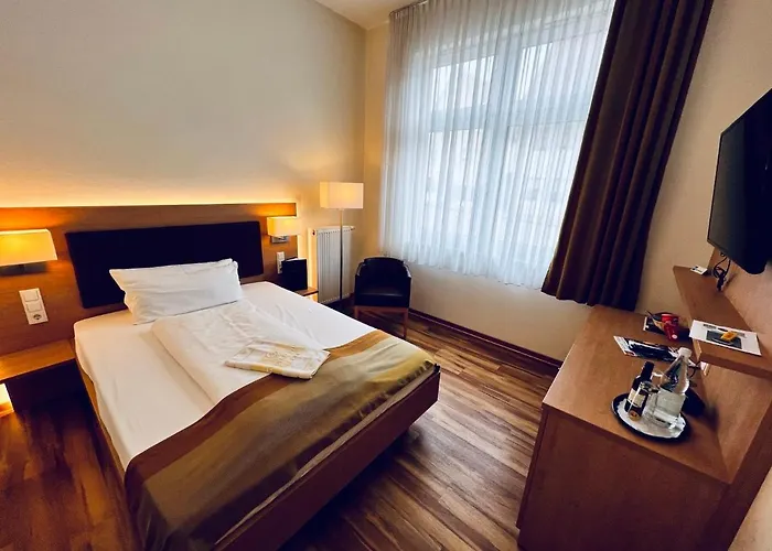 Otel & Restaurant Goldener Pflug Ludwigsburg