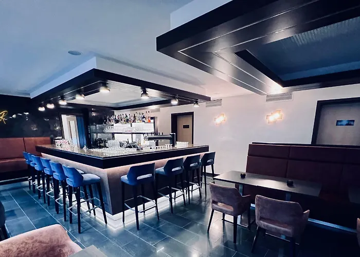 & Restaurant Goldener Pflug Otel 4*