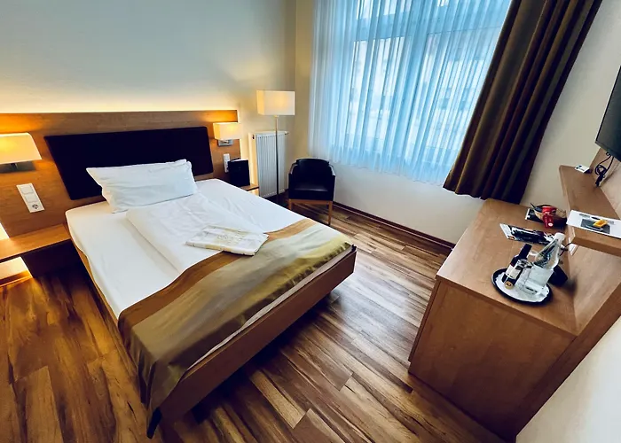 Otel & Restaurant Goldener Pflug Ludwigsburg