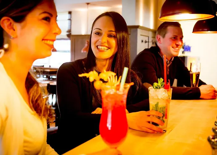 & Restaurant Goldener Pflug Otel